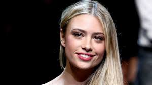 Her birthday, what she did before fame, her family life, fun trivia facts, popularity rankings, and more. Martina Stella La Figlia Ginevra Dicono Come La Mamma Ma Non E Vero