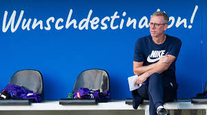 Franco foda born 23 april 1966 in mainz is a german football manager and former player sk sturm pressekonferenz franco foda gerald saubach franco foda tech. Osterreich Bundesliga Gibt Es Konkurrenz Fur Rb Salzburg Kicker