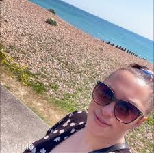 TOP 10, BABY! 🔥 I can't believe I'm even typing this… but we did it. A TOP  10 ALBUM! What the actual f**k?! Thank you to the 37 CLUB for making this