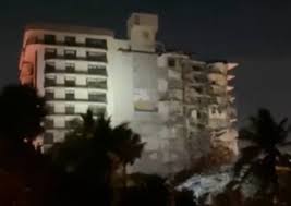 Miami, crolla nella notte un palazzo di 12 piani. Gzrev2vdkak8 M