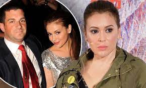 Dave bugliari is eight years younger than his wife alyssa milano who was born on december 19, 1972. Alyssa Milano And Husband David Bugliari Drop 10m Mismanagement Suit Against Former Agent Daily Mail Online