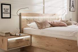 Ihre hohe form und die exquisiten bezüge lassen casada polsterbetten einmalig elegant erscheinen, während der eher schlanke bettrahmen dafür sorgt, dass sich ein solches bett auch hervorragend für kleine schlafzimmer eignet. Casada Canada Schlafzimmerset Eiche Furnier Mobel Letz Ihr Online Shop