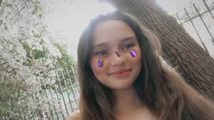 The Yearbook by Holly Bourne, reviewed by Abi