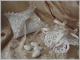 Tante idee originali ed economiche di bomboniere per il tuo matrimonio. 18 Idee Su Bomboniere Uncinetto Nel 2021 Uncinetto Bomboniere Bomboniere Matrimonio Fai Da Te Uncinetto