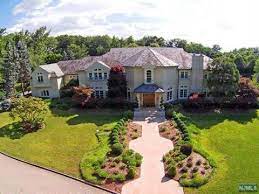 Laid out in 1761 by new york over an earlier route when that province claimed jurisdiction over this area. 818 Closter Dock Rd Alpine Nj 07620 1 Photos Mls 1618403 Movoto