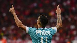 O jogador chegou até fazer uma tatuagem com a letra de uma música de sua amada mas o romance terminou. Rumo Ao Flamengo Michael Se Despede Do Goias Prometendo Voltar Saio De Goiania Para O Mundo