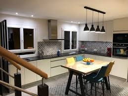 Retrouvez toutes les plus grandes marques d'équipement de cuisine professionnelle et de matériel chr telles que ugolini, icetech, menumaster, samsung, panasonic, dihr. Trouver Un Cuisiniste Pour La Vente Et L Installation De Cuisine Sur Mesure De Marque Allemande Rotpunkt Proche Bolbec En Seine Maritime Premier Plan