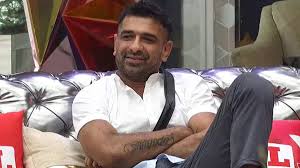 Hij heeft twee broers en zussen, een jongere broer en zus. Bigg Boss 14 Eijaz Khan Reveals He Was Touched Inappropriately In Childhood Watch Video Tv News India Tv