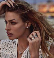 Floral Rings Combined To Fit Abby Brothers Cool And Unique Style Pandora Pandoramagazine Pandoraring Pandora Jewelry Pandora Earrings Style
