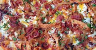 Barbecue Chicken Pizza With Bacon Caramelized Onions Cheddar And Mozzarella On Homemade Crust Food Barbecue Chicken Pizza 9gag Food