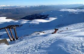 Tijdens de reis overnacht je in de steden in kleinschalige hotels en op het platteland in gezellige guesthouses. Catskiing In Noord Macedonie Surrealistisch Met Een Rauw Randje Mountainreporters