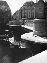 Le Pont Neuf Paris Man Ray 1926 Man Ray Old Photography Man Ray Photography