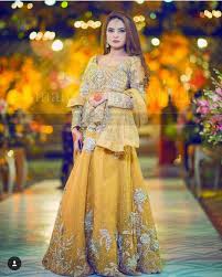 554 Likes 1 Comments Secretcloset Pk Fashion Blog Secretclosetpk On Instagram Yusr Bridal Dress Design Pakistani Mehndi Dress Pakistani Wedding Outfits