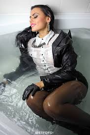 Wetlook girls in wet jeans, tights, winter clothes, socks лучшие доски пользователя wetfoto.com girls in wet clothes. Wetfoto