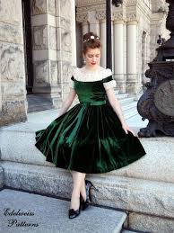 My Green Velvet Christmas Dress Edelweiss Patterns Blog Vintage Velvet Dress Velvet Dress Long Silk Party Dress