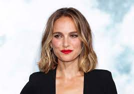 Expect tighter corkscrew curls to create more width than looser waves which will fall closer to the head. Hairstyles For Square Faces The Celeb Inspriation You Need