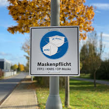 Deutschlandweit ist die maskenpflicht verschärft worden. Hinweisschild Maskenpflicht Ffp2 Kn95 Op Masken