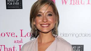 Mack, an actress who played chloe sullivan, clark kent's friend, on. 5dcpg3g3zexqem