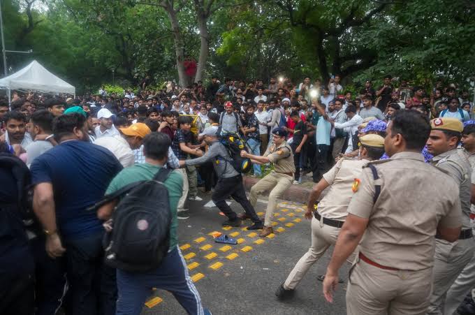 CJP Protest In Delhi Live, Cockroach Janta Party Parliament Protest,  Abhijeet Dipke, Jantar Mantar, Sonam Wangchuk, Parliament Monsoon Session,  Saurav Das