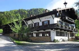Unser haus befindet sich in entfelden, in ruhiger südhanglage, ca. Haus Zauner Sebogo
