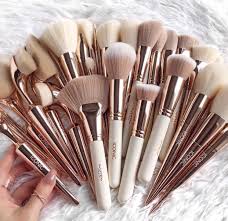 the 5 makeup brushes everyone needs