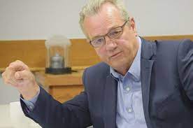 He used the hashtag #nomorelockdowns to. Mpp Randy Hillier S Sons Involved In Perth Pub Mask Dispute That Led To Charges
