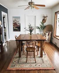 I Think The Rug Is Too Small For This Room It Will Get Caught Under The Chair Legs Evry Time So Esstisch Design Speisezimmereinrichtung Esszimmer Dekor Ideen
