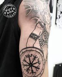 Beauty, love, fertility and feminine beyond her beauty and allure, known for her powers of fertility, symbolic of love and sexuality. Goddess Freya Freya Handmade Tattoo Studio Novytattoo Facebook