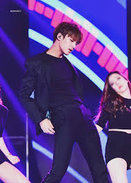 Seventeen S Mingyu Destroys Stereotype That Tall Men Can T Dance Well Mingyu Seventeen Seventeen Kpop Mingyu