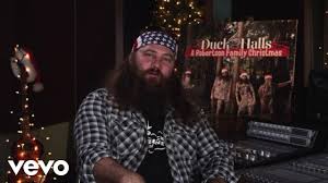 Maybe you would like to learn more about one of these? Duck The Halls Christmas On The Bayou With The Robertsons From Duck Dynasty The Country Daily