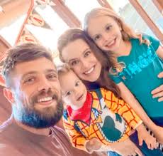 Subscribe for more thiago maia videos! Mariana Bridi E Rafael Cardoso Celebram Os Dois Anos De Idade Do Filho Cacula Com Festa Em Casa Assista Ao Video Estrelando