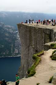 Preikestolen is a steep cliff which rises 604 metres (1,982 ft) above the lysefjorden. Ryfylke Im Rogaland Norwegenstube