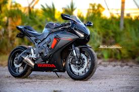Mcn rating 5 out of 5 (5/5) owners' rating 4.6 out of 5 (4.6/5) specs owners' reviews bikes for sale. 2017 Honda Cbr1000rr A Whole New Look Seth Michael Media