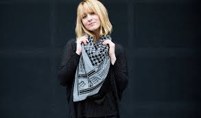 A gorgeous female chess prodigy plays for high stakes. Watch Flashback Anti Paparazzi Clothing Ruin Flash Photographs Petapixel