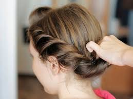 Rather than braiding all the way up the back of your head, you'll only be braiding two small sections on top. 15 Simple Short Hair Buns