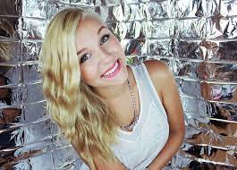 Die sendung basiert auf der gleichnamigen app.sie wird alternierend zu den quizsendungen wer weiß denn sowas? Bravo 10 Geheime Facts Uber Dagi Bee Nummer 5 Ist Ja So Romantisch Klick Hier Http Bit Ly 1ui3qo6 Facebook