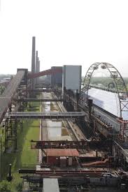 Anschließend sanierte die bauhütte zeche zollverein schacht xii gmbh im auftrag des landes nrw die anlage. Kokerei Zollverein Essen Architektur Baukunst Nrw