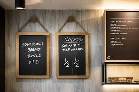 Idees Pour Decorer Un Bar A Soupes Et A Salades Bar A Soupe Decoration Bar Restaurant Avec Cuisine Ouverte