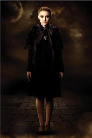 She has just turned 24 and hollywood loves her. Dakota Fanning The Twilight Saga