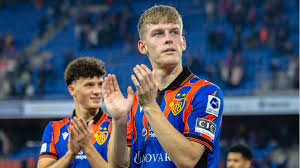 FC Augsburg verstärkt sich: Anton Kade kehrt aus Basel zurück! - Imagen principal del artículo