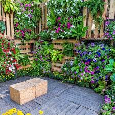 Diy Vertical Garden Ideas 16 Creative Designs For More Growing Space In Small Gardens Gardening From House To Home Vertical Garden Design Vertical Garden Diy Vertical Garden
