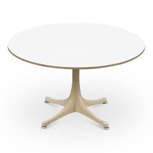 The nelson pedestal coffee table (1954) draws upon its designer's hallmarks: George Nelson Coffee Table 72x42cm Herman Miller Vintage D