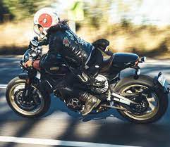 Pin By Christian Passler On Ladies On Motorcycles Motorcycle Girl Cafe Racer Girl Cafe Racer