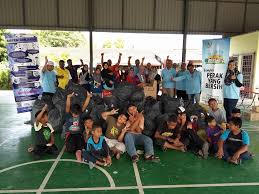 Sejak awal pagi lagi sebelum fajar menyingsing, kami telah berkumpul di dewan orang ramai. Program Gotong Royong Di Taman Awam 3 Tanjung Malim Icycle Global