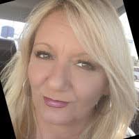 Michelle Ringler's Instagram, Twitter & Facebook