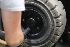 How to Change Forklift Tires [Press-Ons, Pneumatics & Solid ...