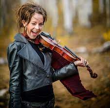 Lindsey Stirling In Black Leather Jacket Lindsey Stirling Lindsey Stirling Violin Stirling