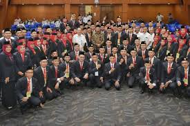 Pelepasan cukai individu pemastautin untuk tahun taksiran 2019. Kemendikbud Kirim 94 Guru Ke Malaysia Untuk Pemerataan Pendidikan Halaman All Kompas Com