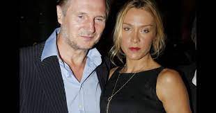 Liam neeson et sa femme. Liam Neeson Heureux Au Bras De Sa Compagne Freya A Paris Purepeople