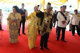 يڠدڤرتوان اڬوڠ) ialah gelaran rasmi bagi ketua negara malaysia. Portal Rasmi Parlimen Malaysia